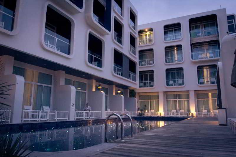 โรงแรมชูการ์ มารีน่า - นอติคอล - หาดกะตะ